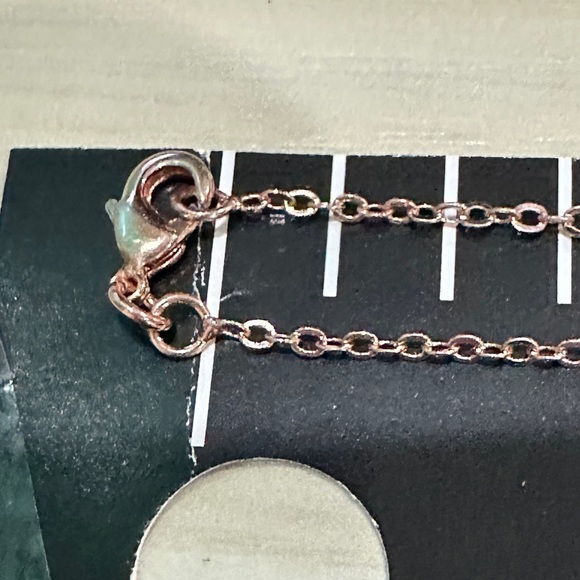 Open rose gold heart essential oil locket 18 inches in length lobster class - Picture 5 of 8